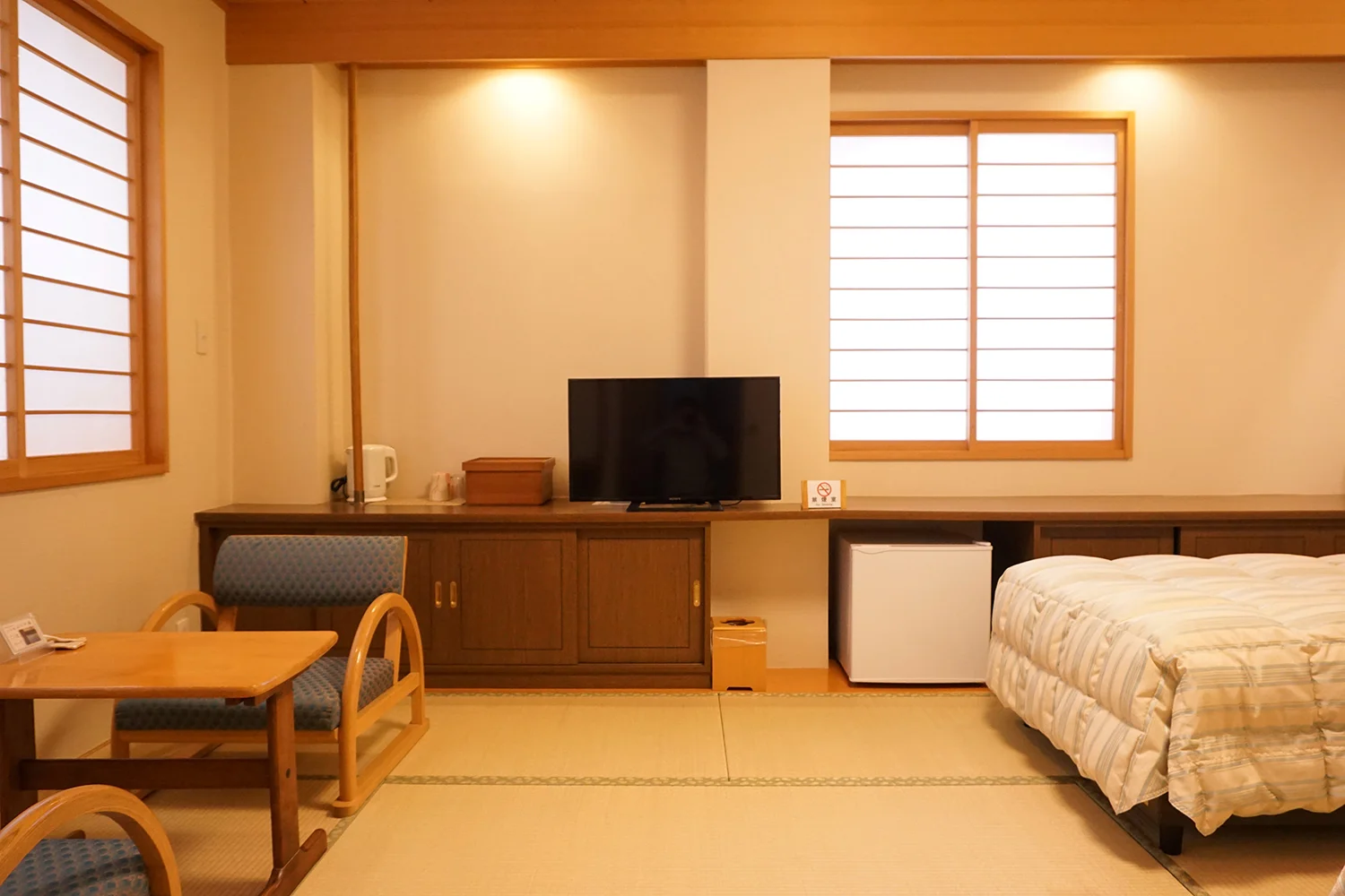 本館 建物側 和洋室T+3畳 客室例2